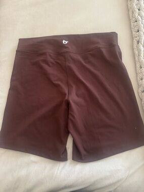 Thirty Years Women's High-Waist Biker Shorts - Deep brown